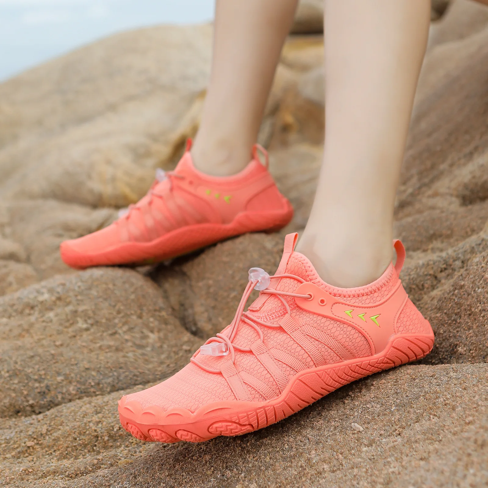 Outdoor Water Shoes for Womens and Mens Summer Barefoot Shoes Quick Dry Aqua Socks for Beach Swim Yoga Exercise Aqua Shoes