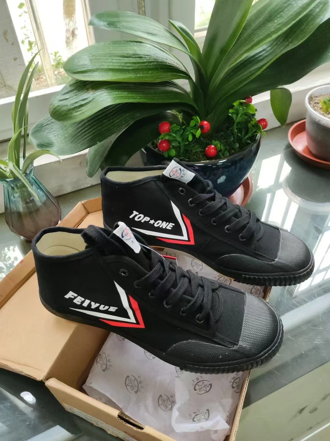 TOPONE Original Kung Fu Shoes Mid-high-top espadrilles with lace-up white canvas sneakers Wushu Soft Comfortable
