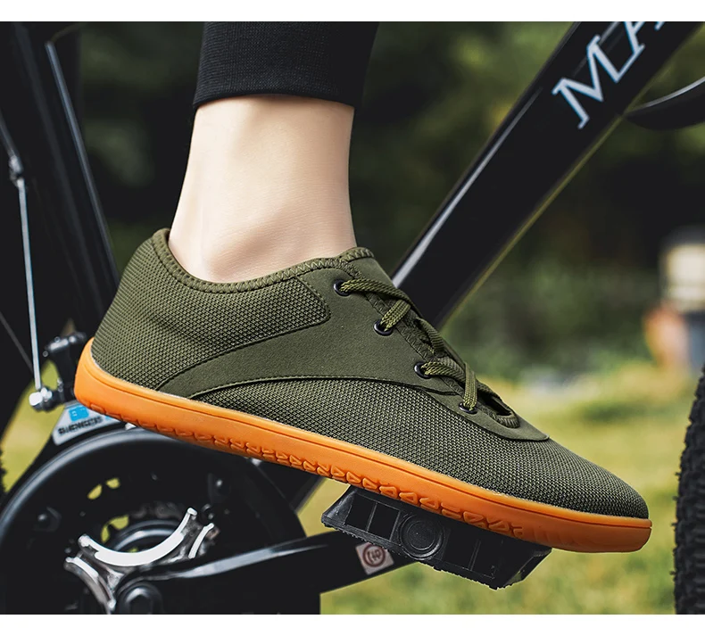 Men's barefoot walking shoes with wide toe and scattered minimalist shoes, suitable for gyms, driving offices.